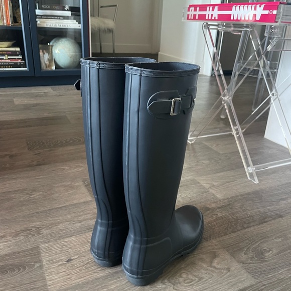 Navy blue hunter boots - Picture 2 of 5